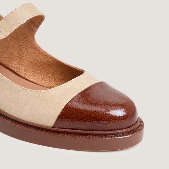 Slingback ballet flats in almond brown shiny leather and greige aged leather | DANKE