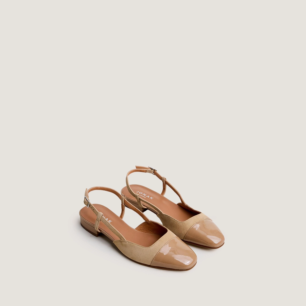 Slingback ballet flats in camel patent leather and suede | DHAPOU