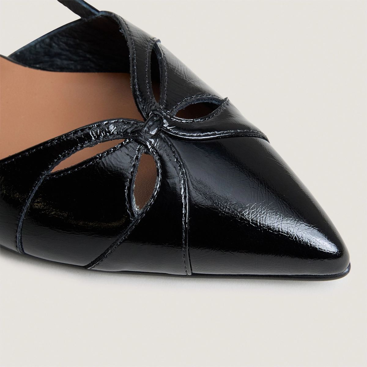 Pointed-toe slingback ballet flats in glossy leather | DAMOURA