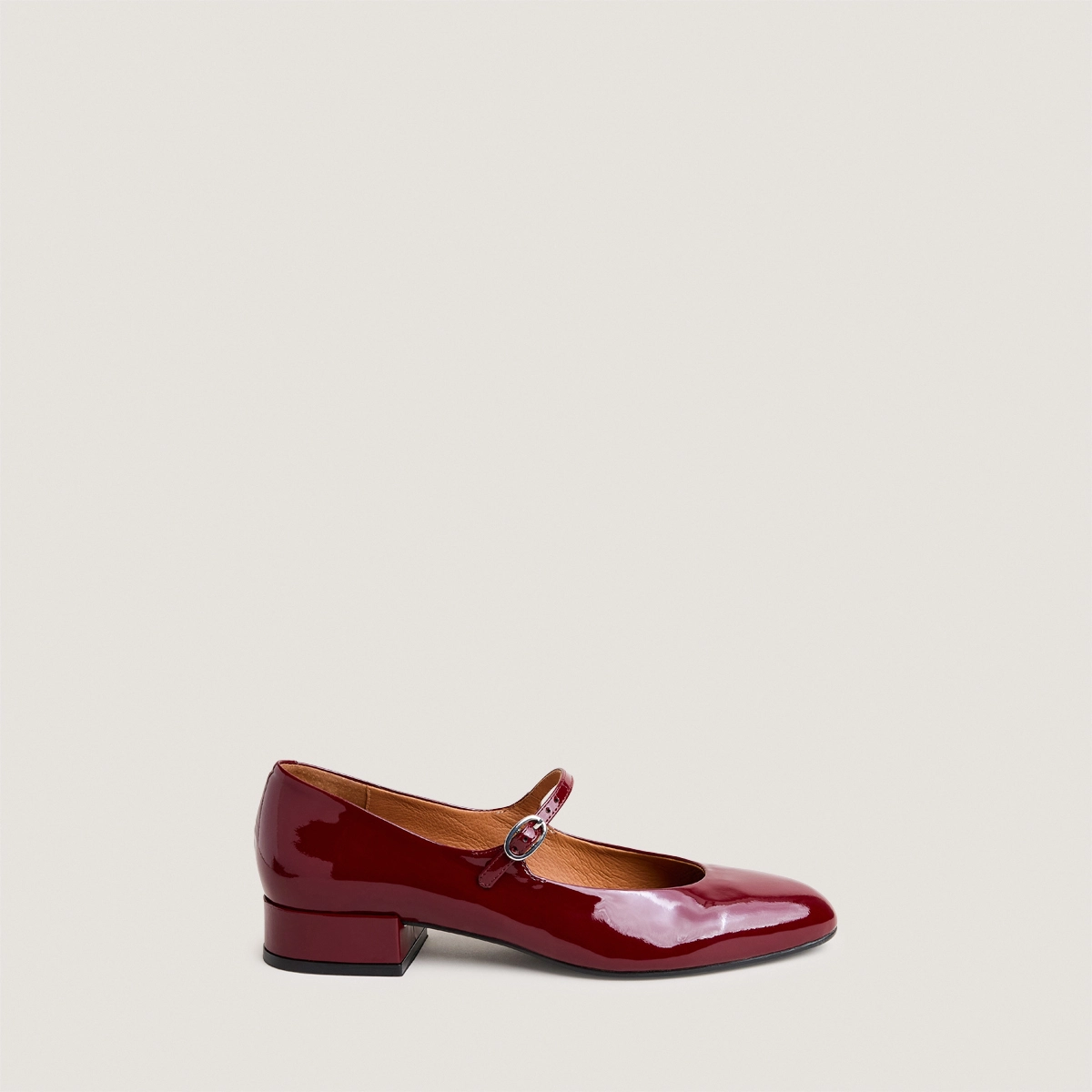 Low-heel mary janes in burgundy patent leather | DESANCE