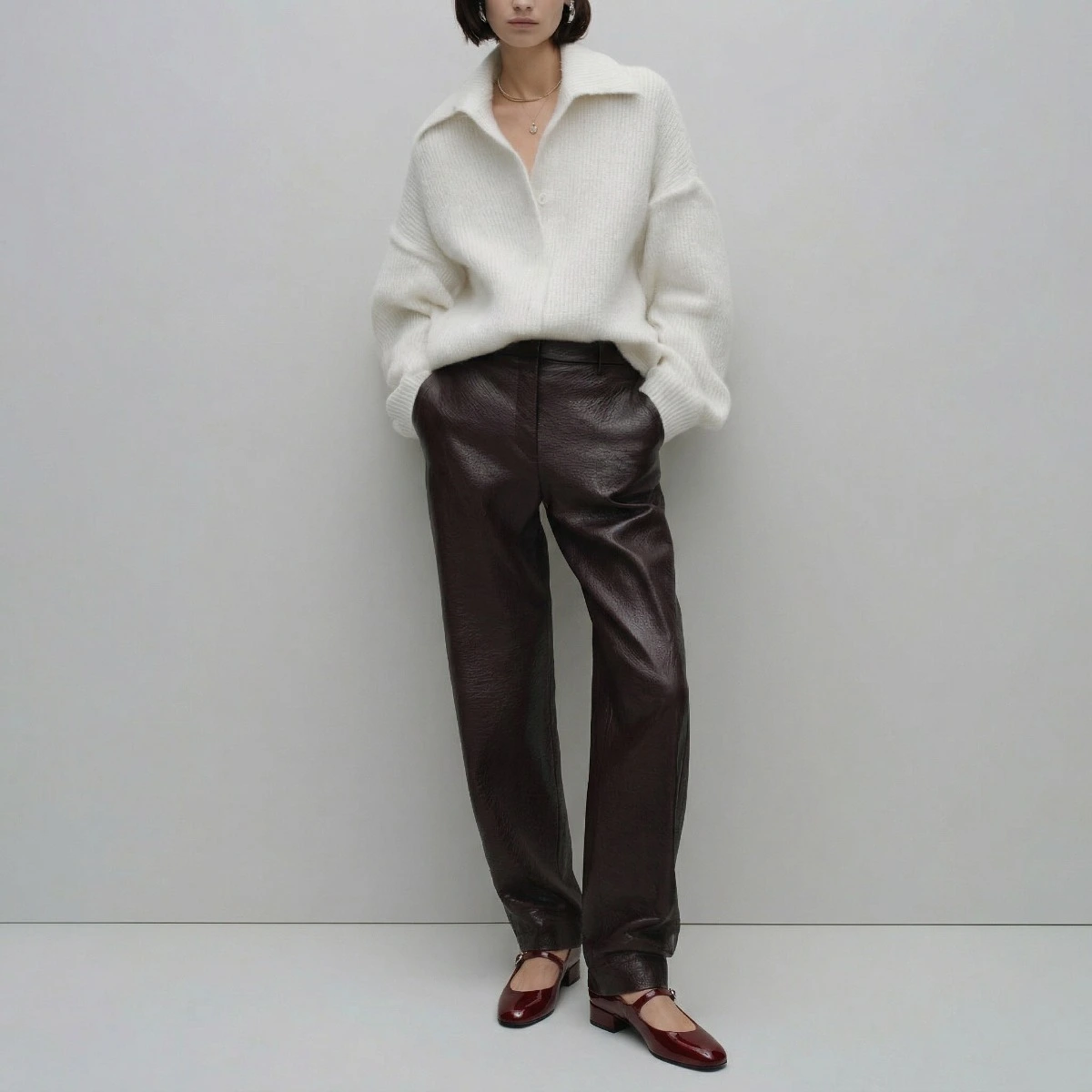 Low-heel mary janes in burgundy patent leather | DESANCE