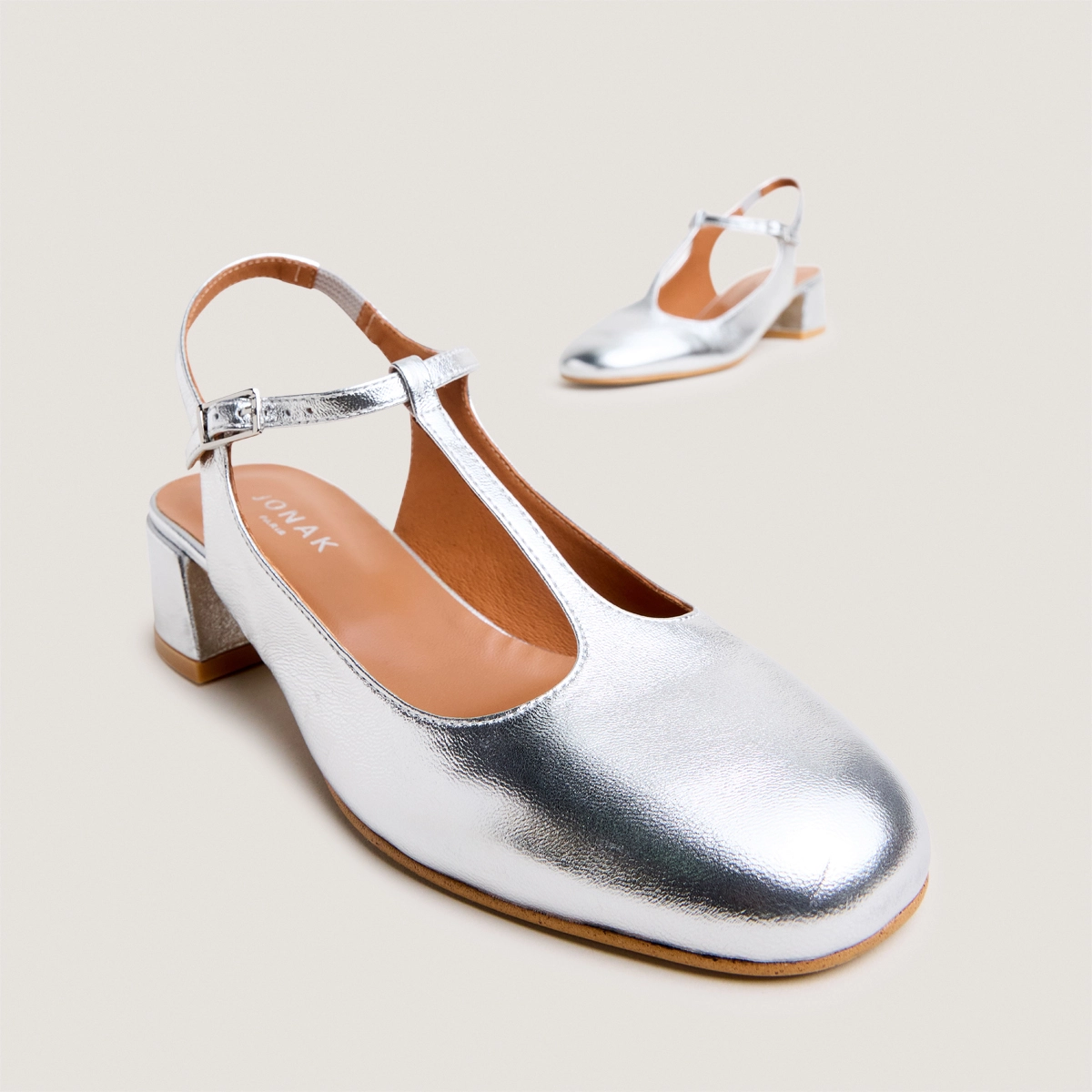 Open back t-bar in silver metallic leather | DORIEL