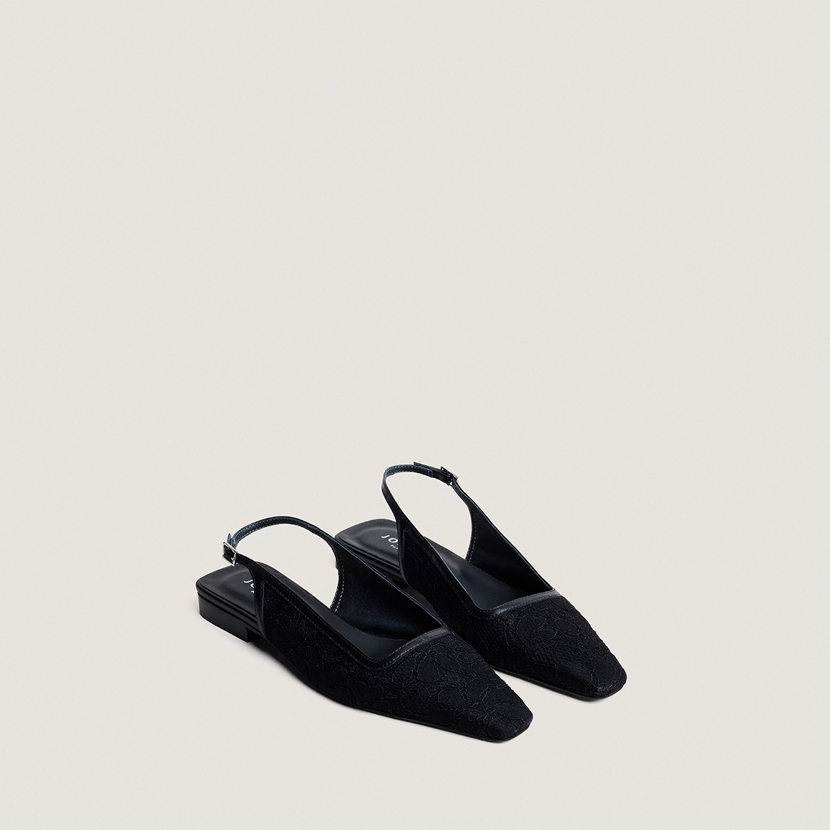 Pointed-toe slingback ballet flats in black lace and black leather | DAXO