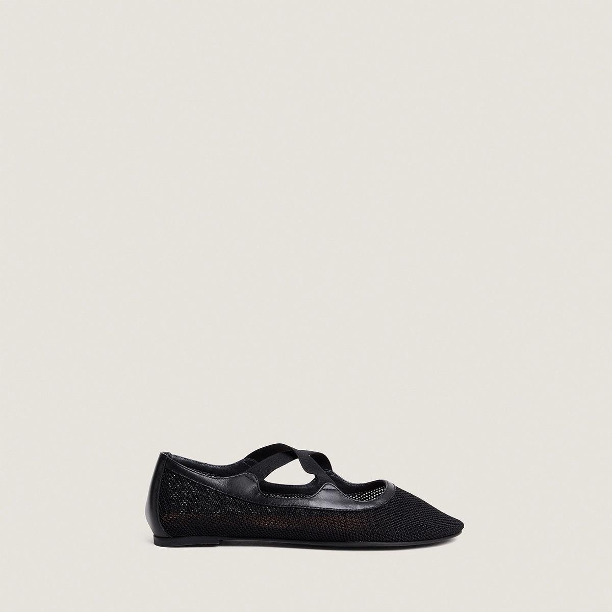 Elasticated ballet flats in black mesh and black leather | DESSIN
