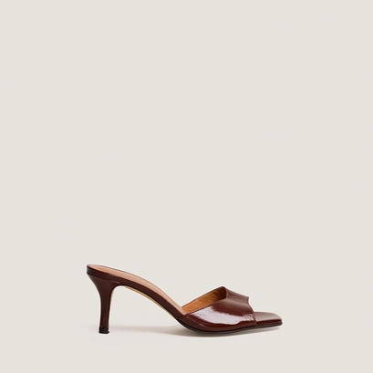 Heeled mules in brown glossy leather | VERTIGO