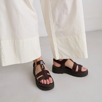 Platform sandals with monogram in brown leather | liverpool