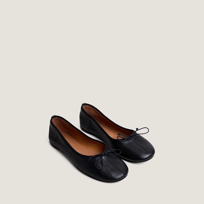 Lace-up ballet flats in black leather | dallette