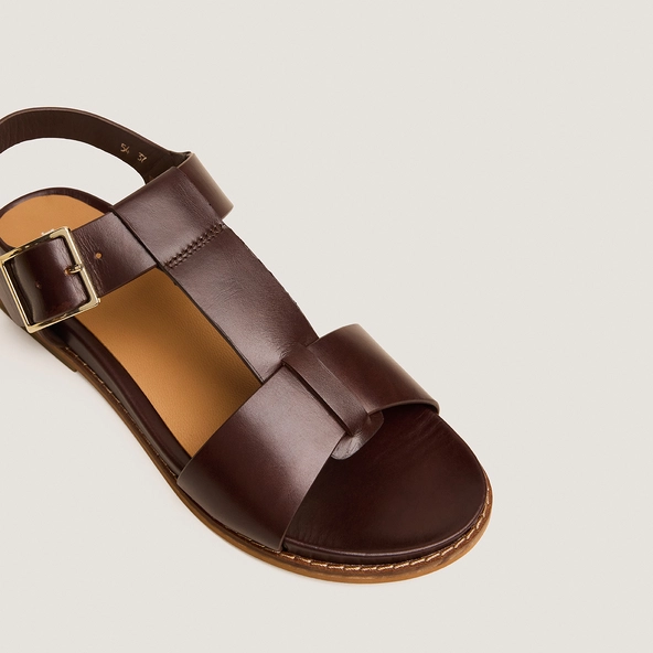 Adjustable sandals with large buckles in red-brown leather | ACCOCA