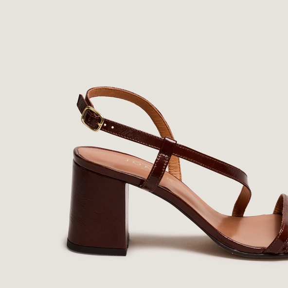 Heeled sandals with straps in brown glossy leather | VIMY