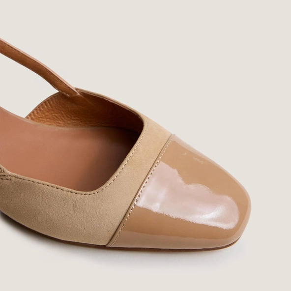 Slingback ballet flats in camel patent leather and suede | DHAPOU