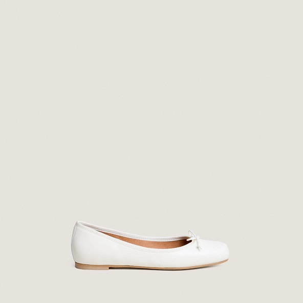 Square-toe lace-up ballet flats in ecru leather | DOMINE