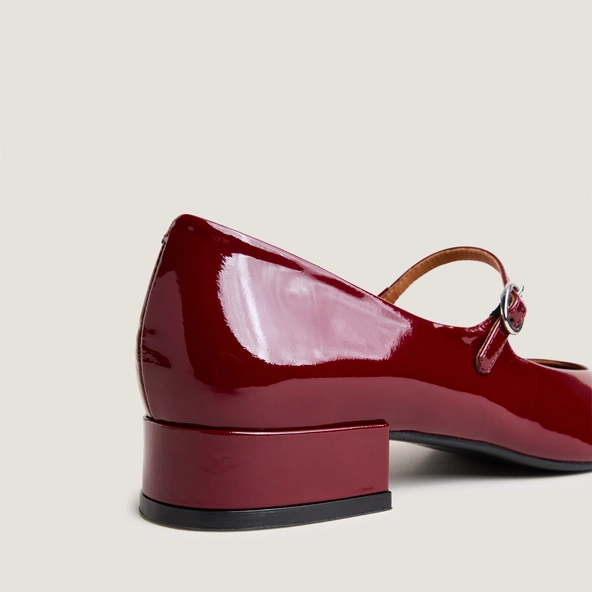 Low-heel mary janes in burgundy patent leather | DESANCE
