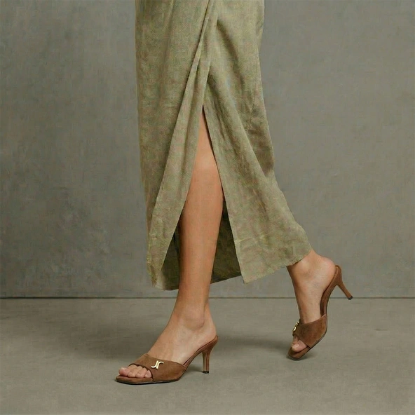 Heeled mules with monogram detail in hazelnut suede | VERTIGE