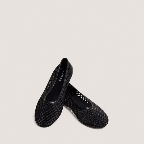 Perforated ballet flats black