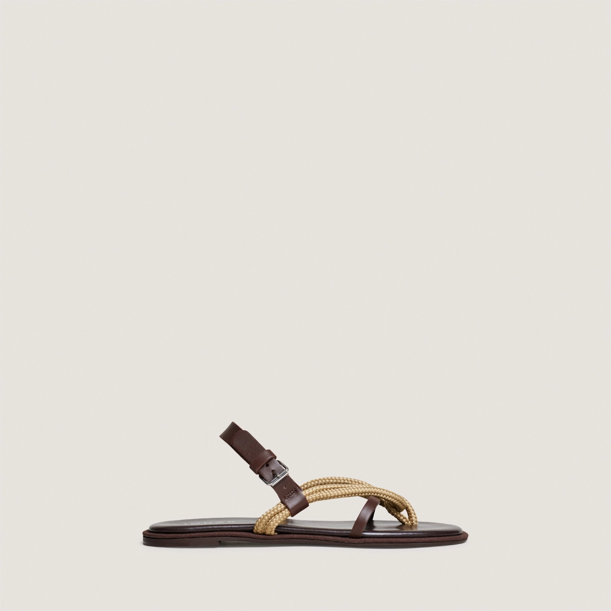 Flat toe-post sandals in cacao leather | EMELINE