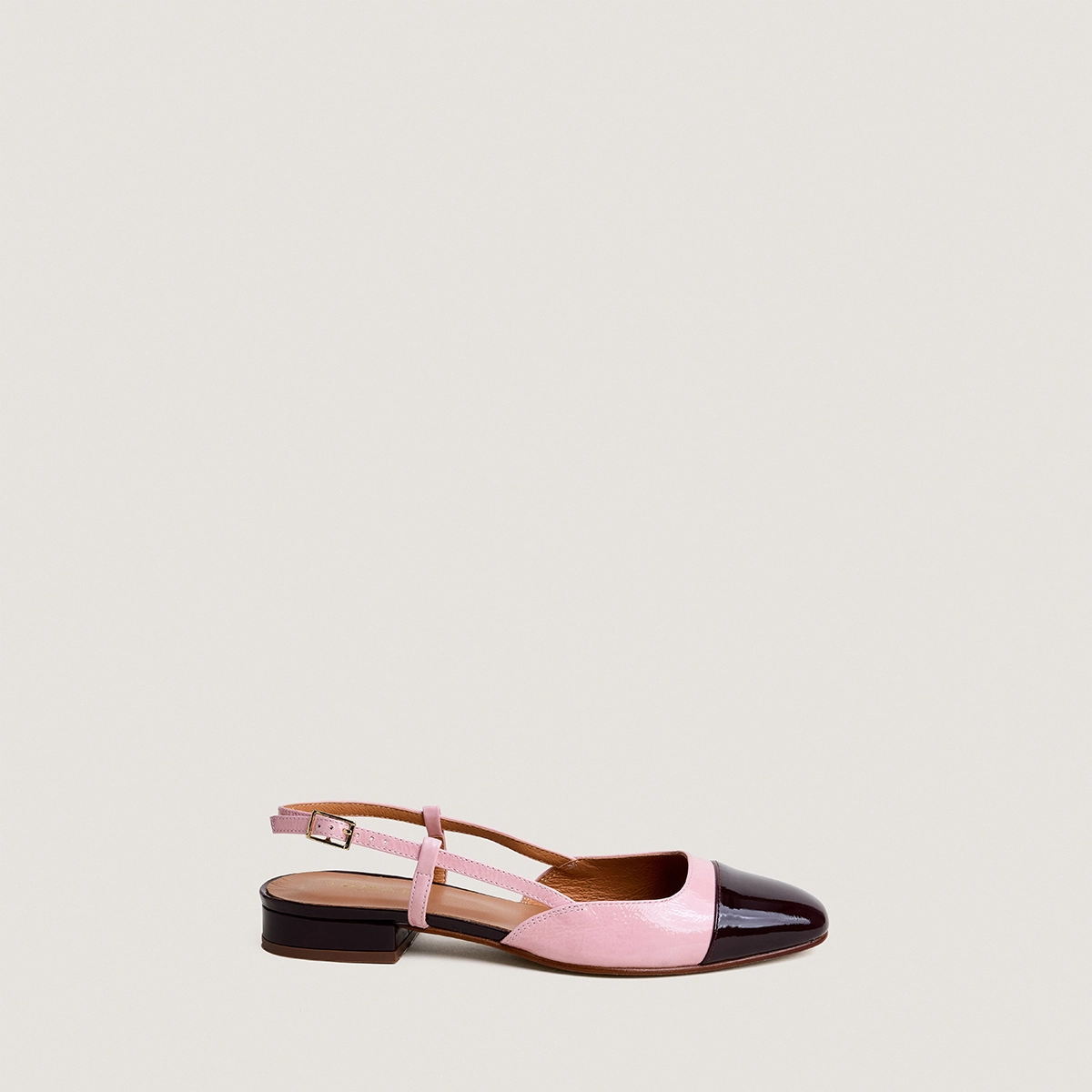 Slingbacks ballet flats in burgundy patent leather and petal pink pleated patent leather | DHAPOU