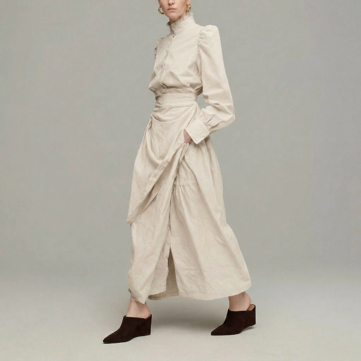 Wedge mules in brown suede | DOMEA