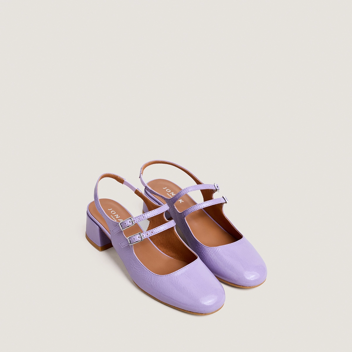 Double-strap slingback Mary Janes in lilac pleated patent leather | DRIBBLE