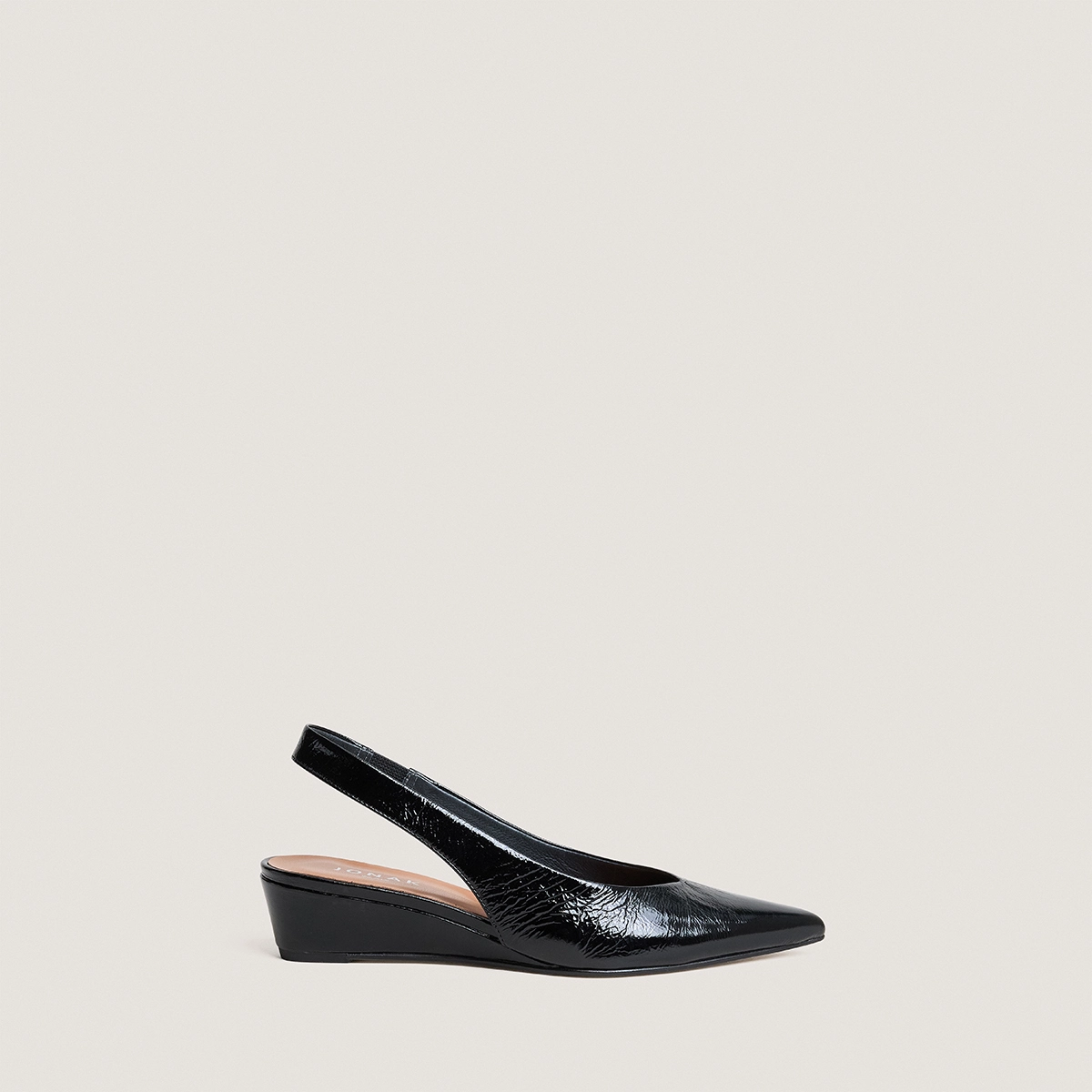 Low-wedge slingback pumps in black shiny leather | DOLEANCE