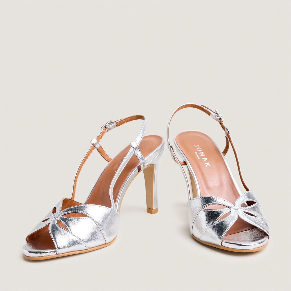 Open-heel pumps in silver metallic leather | DORELLE