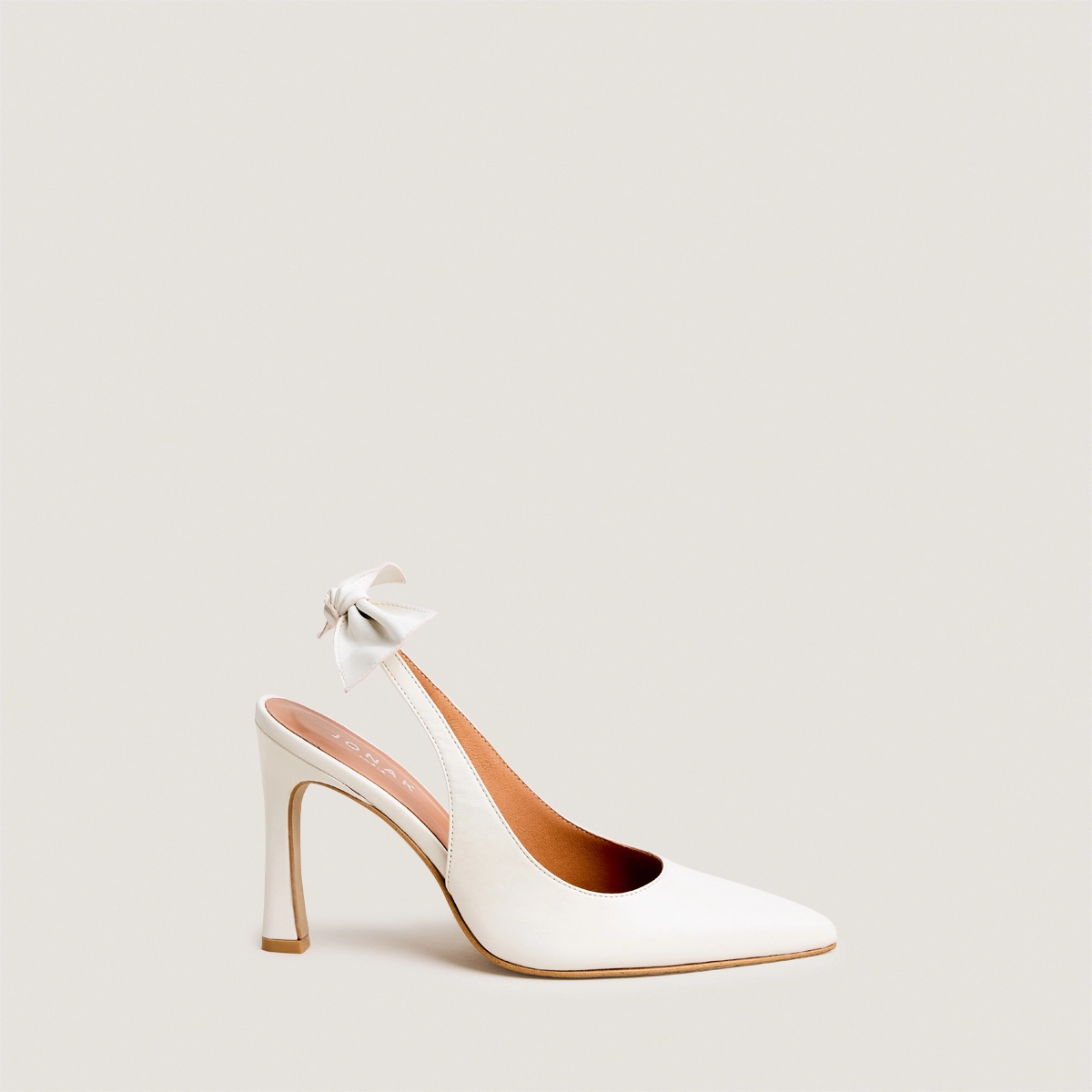 Slingback pumps in ecru leather | DEVENIR