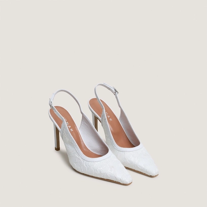 Pointed-toe slingback pumps in white lace and white leather | daxa