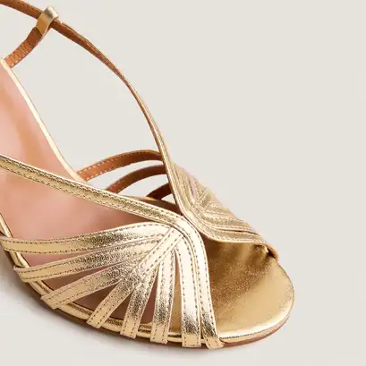 Round-toe heeled sandals in gold metallic leather | decembre