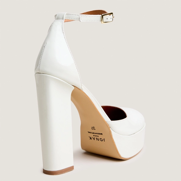 Platform high-heel Mary Janes in ecru patent leather | voeu