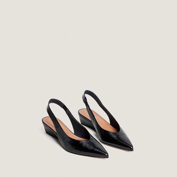 Low-wedge slingback pumps in black shiny leather | DOLEANCE