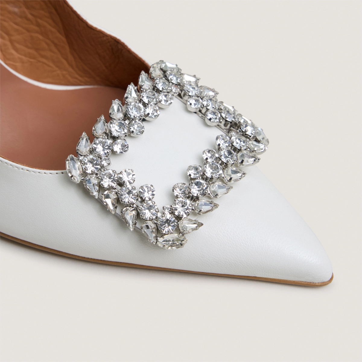 Slingback pumps embellished with rhinestones in ecru leather | DOVELA