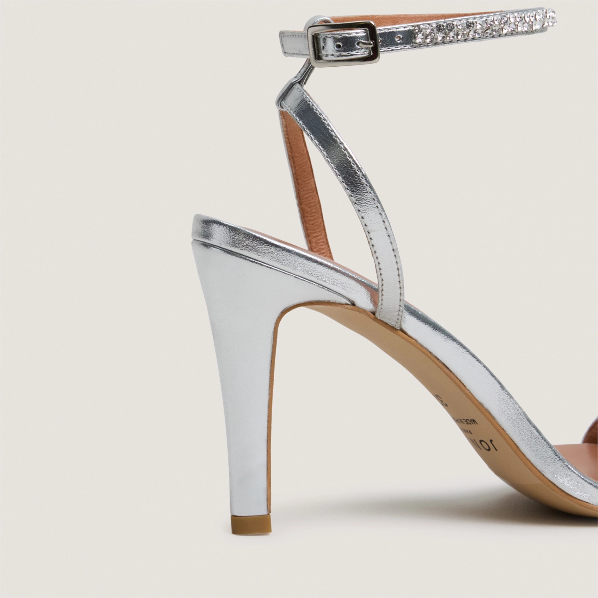 Sandals with slim straps and Swarovski crystals in silver metallic leather | VALLIANCE
