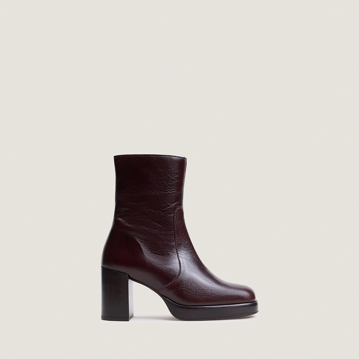 Platform ankle boots with square toes in chocolate aged leather | BOOM