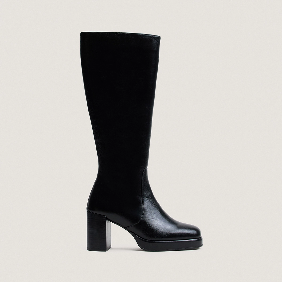 Platform boots in black aged leather calf size M|BAM