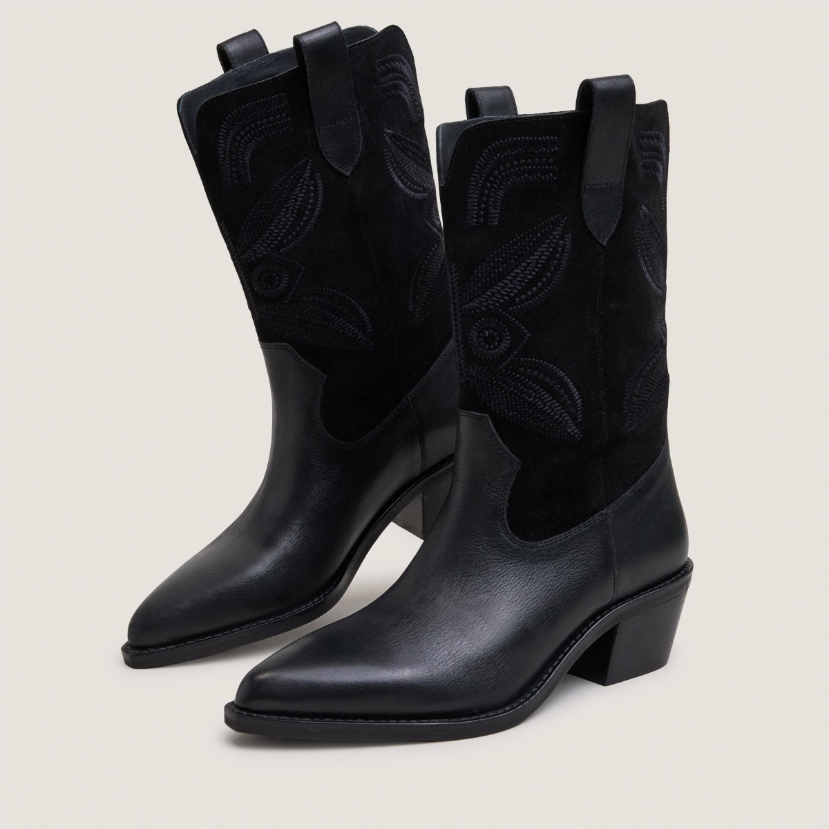 Pointed-toe boots with visible stitching in black grained leather and black split leather | TATIANA