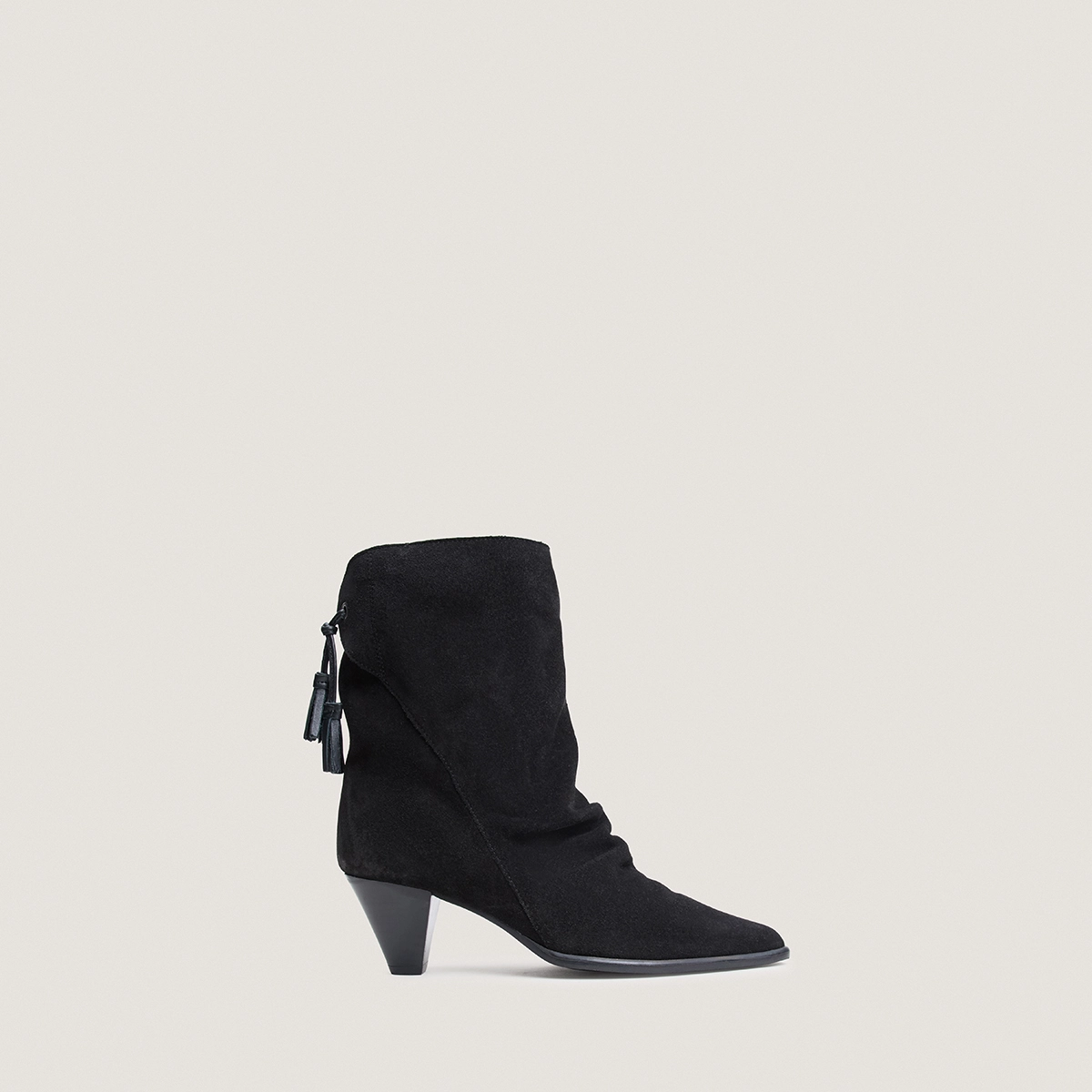 Back-lace ankle boots in black split leather | PIO