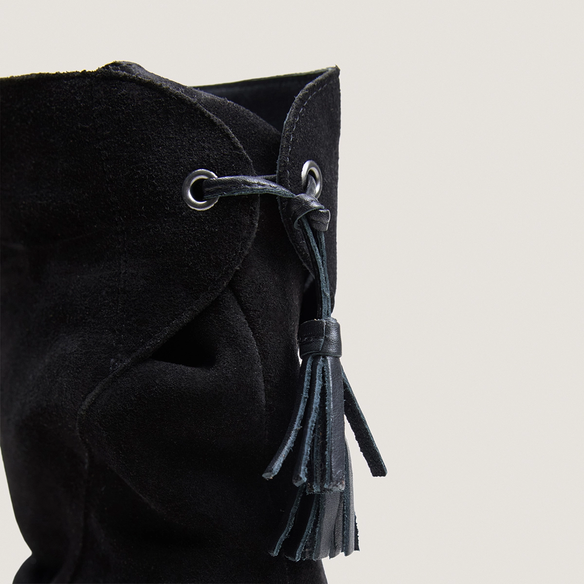 Back-lace ankle boots in black split leather | PIO