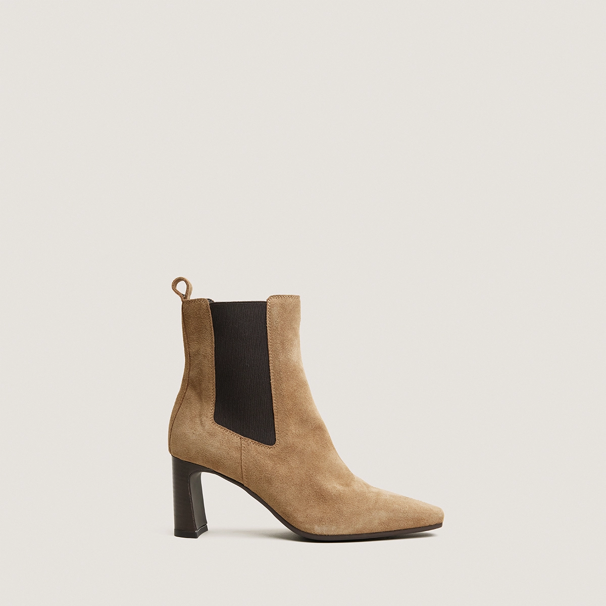 Ankle boots with elastic and square toes in tabacco split leather | PAULA