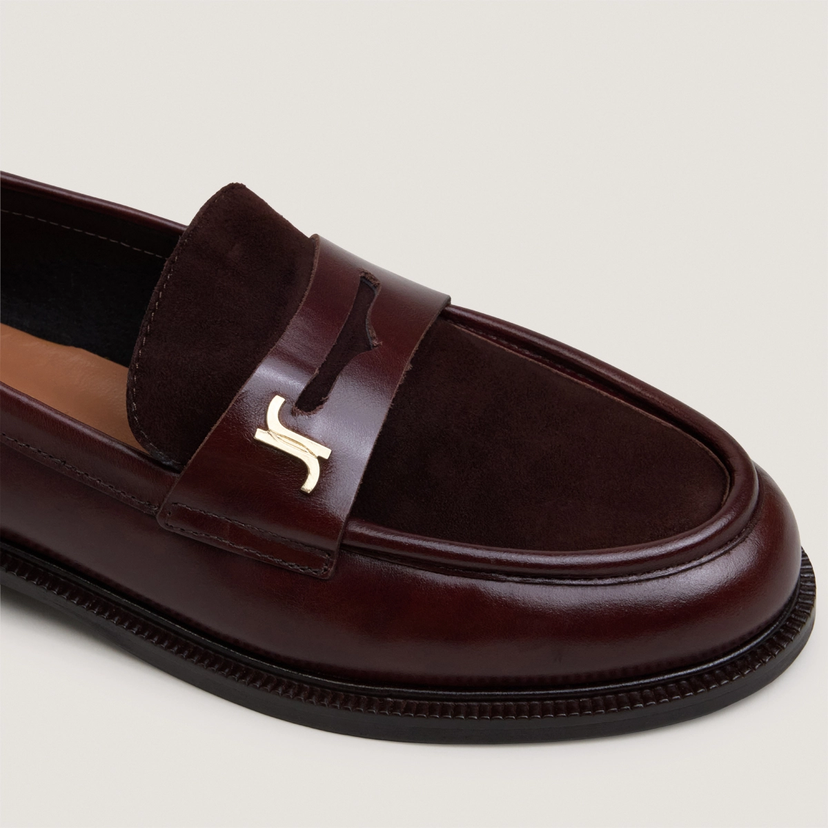 Round-toe monogram loafers in chocolate leather and brown suede | DUEDI
