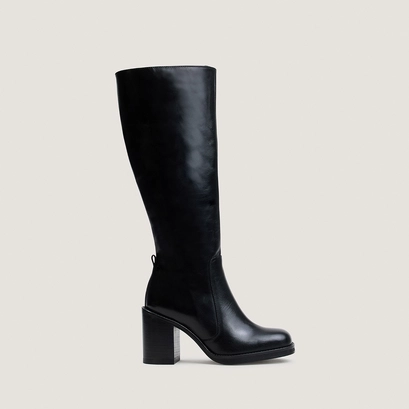 Boots with overflowing heels black