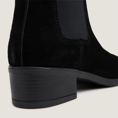 Pointed-toe chelsea low boots black