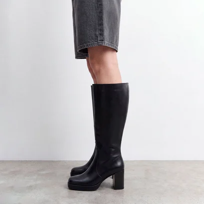 Platform boots in black aged leather calf size l | bam