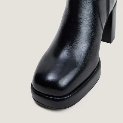 Platform boots black