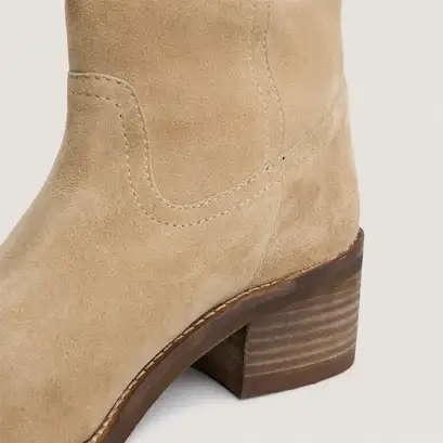 Low-Heel Round-Toe Ankle Boots beige