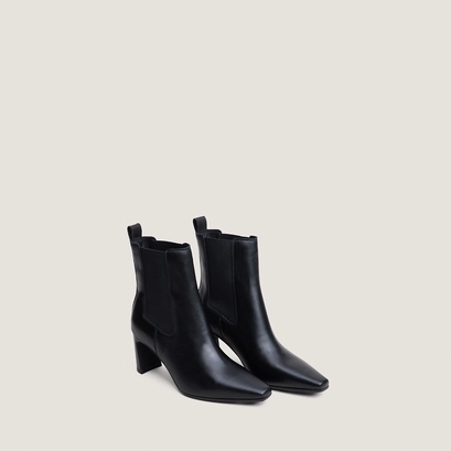 Ankle boots with elastic and square toes black