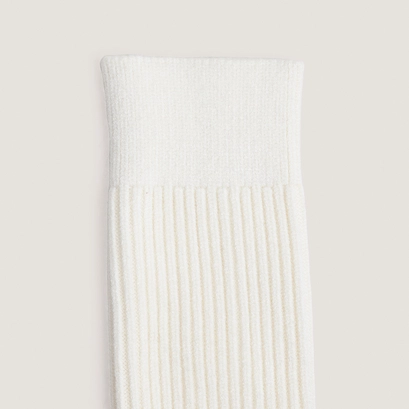 Ribbed leg warmers in cream textile | finesse