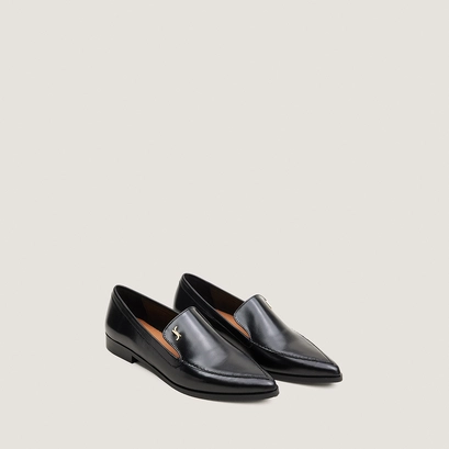Pointed toe monogram loafers black