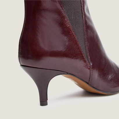 Pointed-toe stiletto-heel ankle boots in chocolate aged leather | borgia