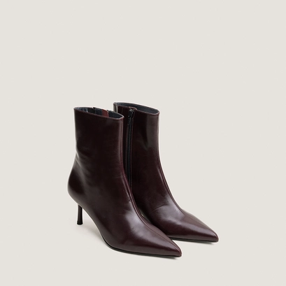 Pointed-toe ankle boots burgundy