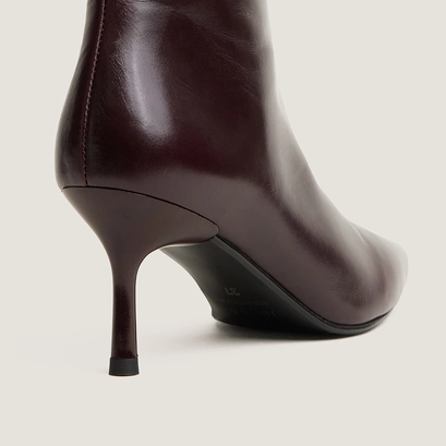 Pointed-toe ankle boots burgundy