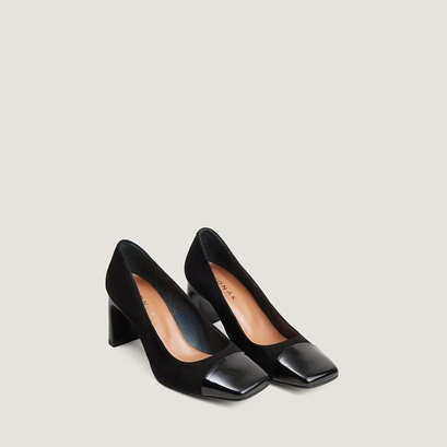 Block heels square-toe pumps black